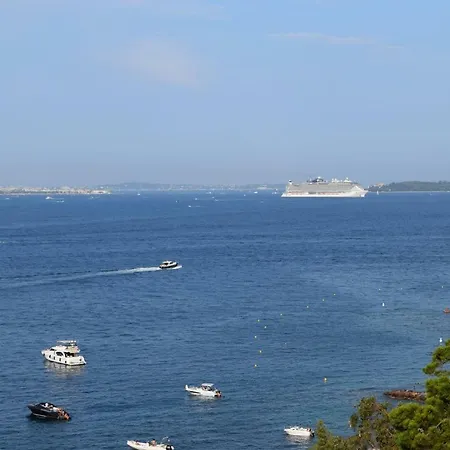 Villa Villas&suites La Coraillere