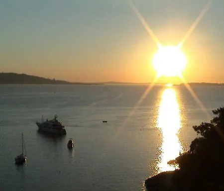 빌라 And La Coraillere *
