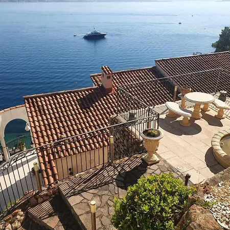 Villa And La Coraillere