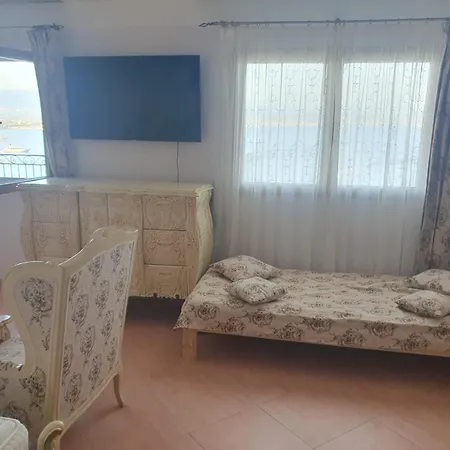 And La Coraillere Villa *